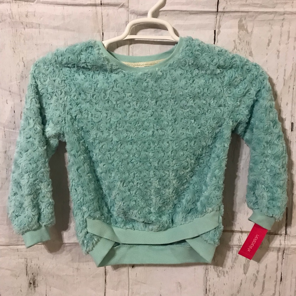 Girls Xhilaration fuzzy sweater size 6/6X